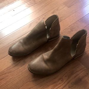 Free people desert booties 9